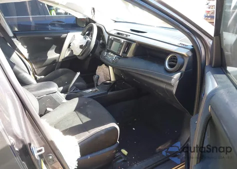 2015 Toyota Rav4 Xle z USA, uszkodzony, nr VIN 2T3WFREV8FW214711